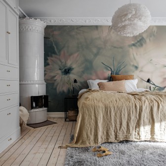 Wallpaper floral vintage cu flori delicate, perfect pentru un dormitor sau salon.