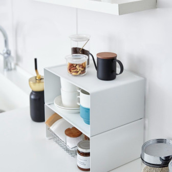 Raft stivuibil alb pentru organizarea bucătăriei