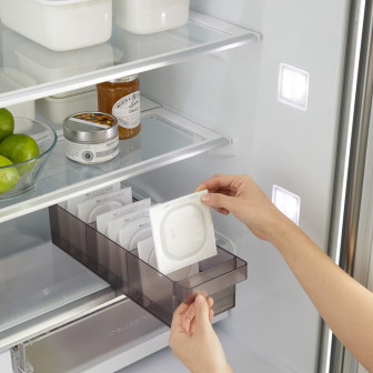 Organizator de frigider negru cu divizoare, pentru depozitare eficientă